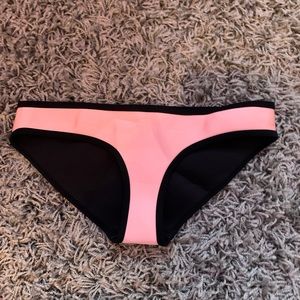 Triangl pink neoprene bottoms